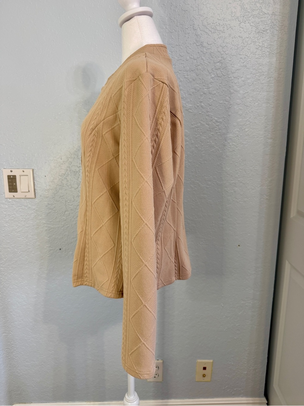 Beige Textured Knit Button-Front Jacket - Picture 4 of 8